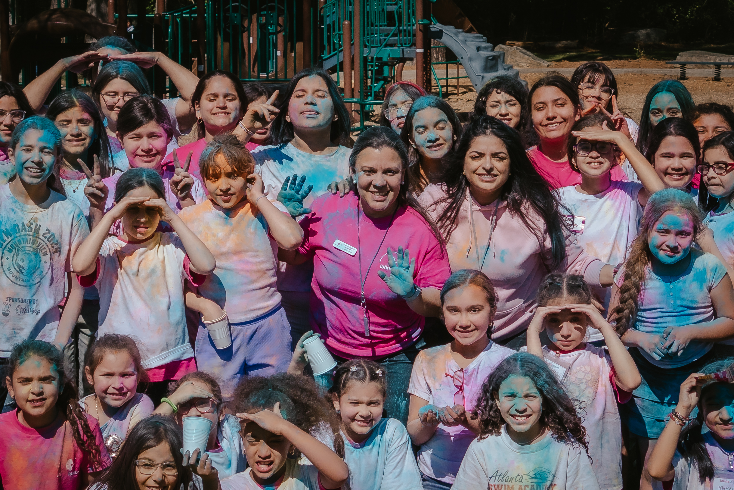 Niñas en el campamento